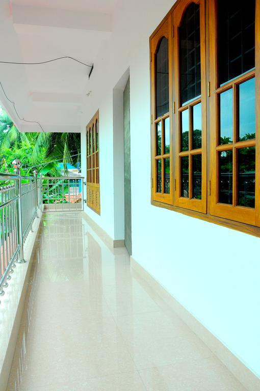 Thrissur Grace Guest Home מראה חיצוני תמונה